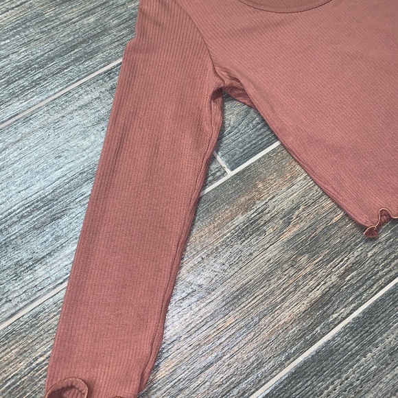 🍦Brown Long Sleeve Crop Top🍩 - Picture 3 of 5